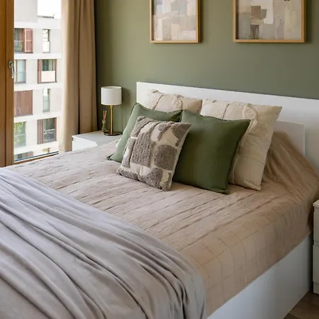 شقة Prestige - 86m2, Two-level Loft, Parking - By Rentujemy وارسو